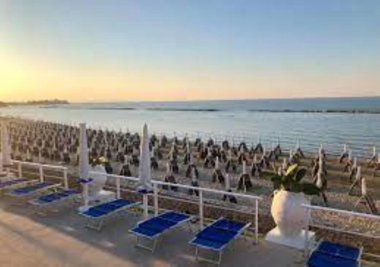 Casa Vacanza -Trani Centro المظهر الخارجي الصورة